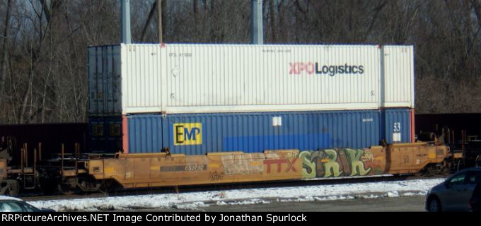 DTTX 652782 and two containers